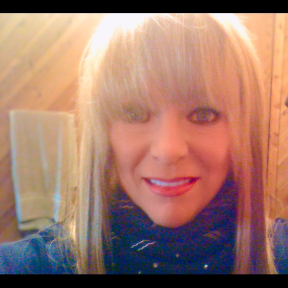 Meet your Posher, Pamela